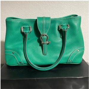 Burberry pebble leather bag